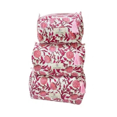 Echo Of Pink Women's Cosmetic Bag - Pink Floral