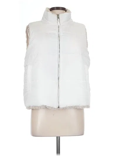 Echo Vest In White