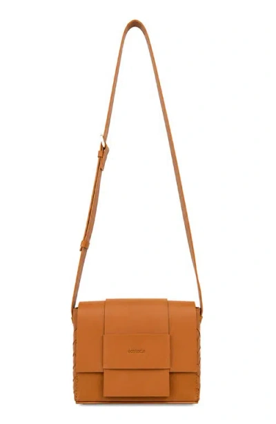 Écotorie Ecotorie Iris Leather Crossbody Bag In Caramel