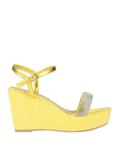 Eddicuomo Woman Sandals Yellow Size 6 Leather