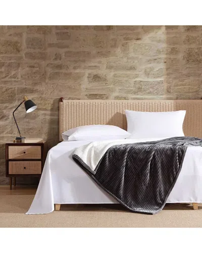 EDDIE BAUER EDDIE BAUER MOUNTAIN VALLEY RIBBED PLUSH THROW