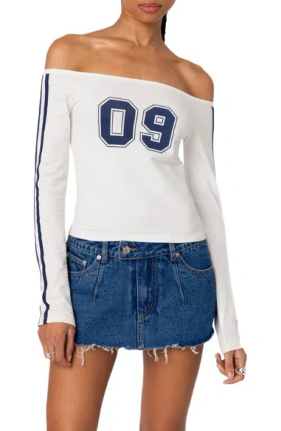 Edikted 90's Off The Shoulder Long Sleeve Tee In White