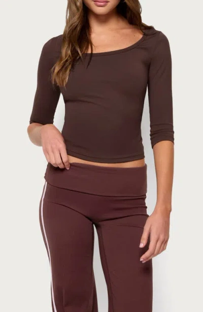 Edikted Desi Scoop Neck Three-quarter Sleeve Top In Brown