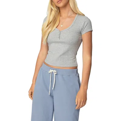 Edikted Katerina Henley Crop Top In Gray-melange