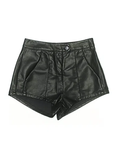 Pre-owned Edikted Shorts In Black