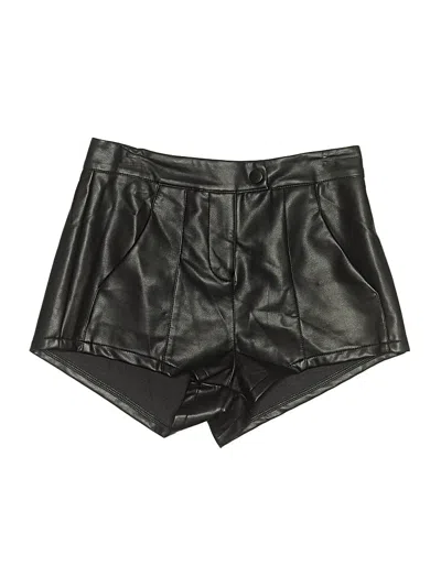 Pre-owned Edikted Shorts In Black
