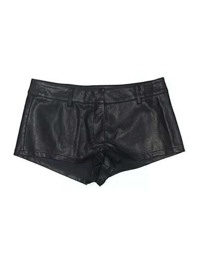 Edikted Shorts In Black