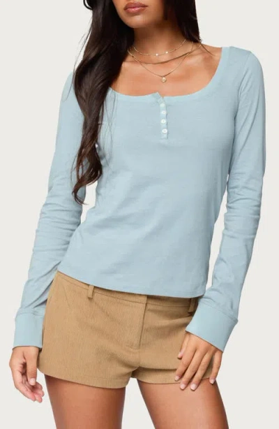 Edikted Steffey Scoop Neck Henley Top In Blue