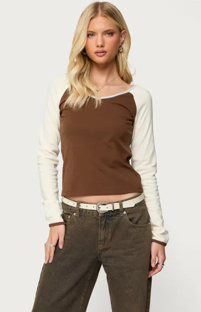 Edikted Ronie Contrast Raglan Sleeve Stretch Cotton T-shirt In Brown