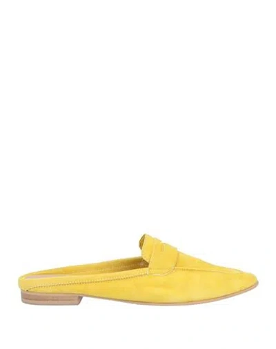Edward Woman Mules & Clogs Yellow Size 11 Leather