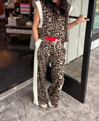 Eesome Be Bold Boxy Sleeveless Top In Leopard In Brown