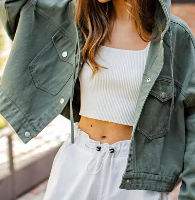 Eesome Button Down Cropped Length Jacket In Olive
