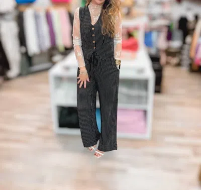 Eesome Classic Striped Pants In Black & White In Multi
