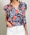 Eesome Drawstring Floral Top In Navy In Blue