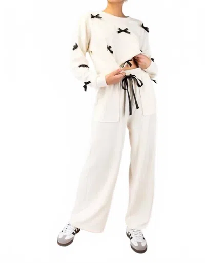 Eesome Long Sleeve Bow Set Top In Cream In White