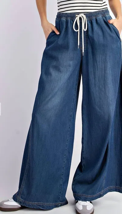 Eesome Mineral Washed Wide Leg Pants In Dark Denim In Blue