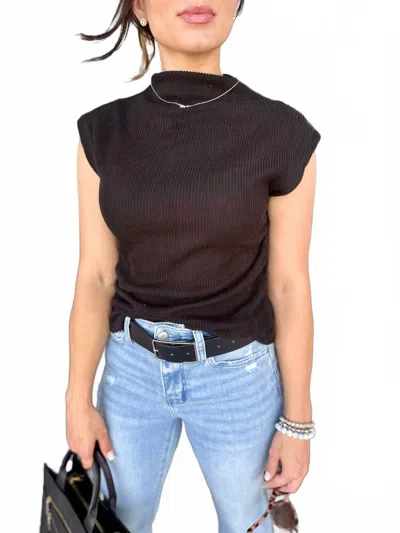 Eesome Mock Neck Sleeveless Top In Black
