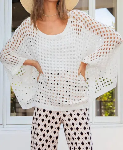 Eesome Moving On Dolman Top In White