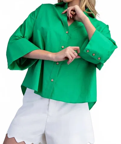 Eesome Patty Pleat Back Blouse In Garden Green