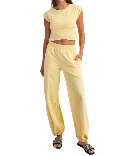 Eesome Ria Pocket Pants In Yellow