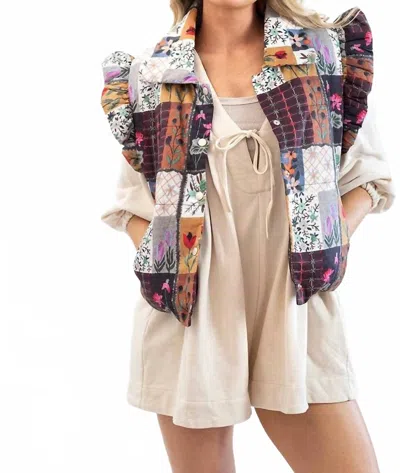 Eesome Rustic Garden Puffer Vest In Multi In White