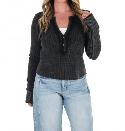 Eesome Sky's The Limit Thermal Top In Ash Black