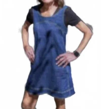 Eesome Sleeveless Mini Dress In Denim In Blue