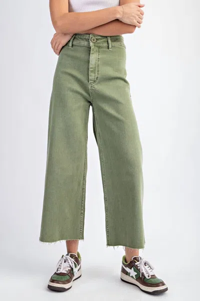 Eesome Straight Leg Cropped Pants In Sage Mineral Washed In Green