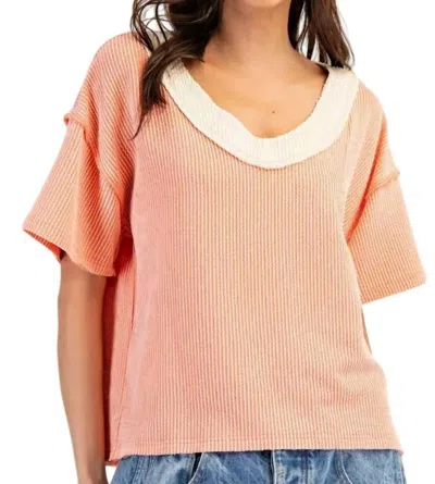 Eesome Textured Contrast V-neck Top In Apricot In Pink