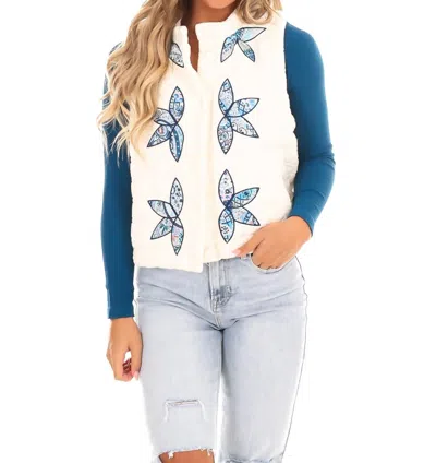 Eesome Timeless Beauty Flower Quilted Vest In Ivory In Multi