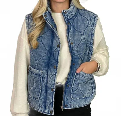 Eesome Washed Denim Quilted Vest In Blue