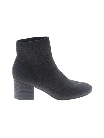 Pre-owned Eileen Fisher Ankle Boots In Black