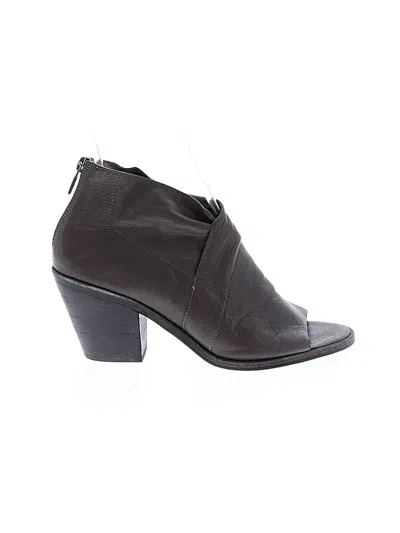 Pre-owned Eileen Fisher Ankle Boots In Black
