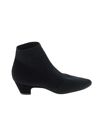 Pre-owned Eileen Fisher Ankle Boots In Black