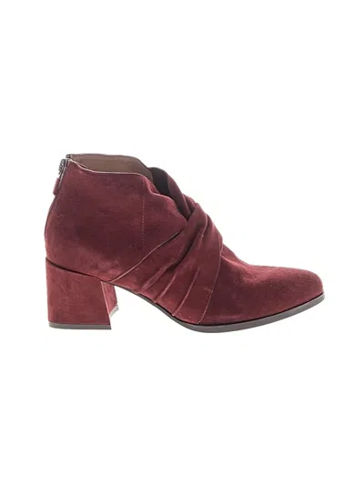 Pre-owned Eileen Fisher Ankle Boots In Burgundy