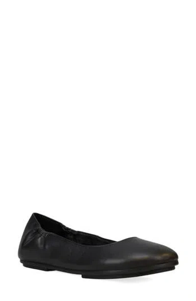 Eileen Fisher Fosse Flat In Black