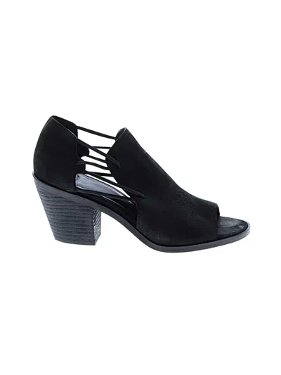 Pre-owned Eileen Fisher Heels In Black
