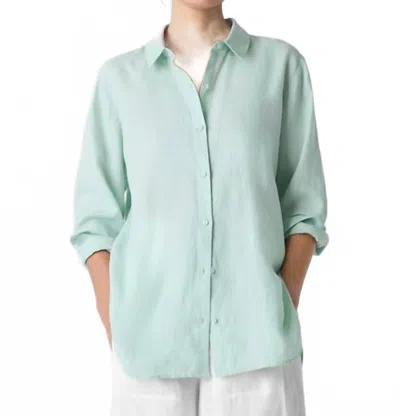 EILEEN FISHER ORGANIC HANDKERCHIEF LINEN CLASSIC COLLAR SHIRT IN ABSINTHE