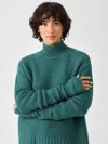 Eileen Fisher Recycled Cashmere Wool Glovelettes In Green