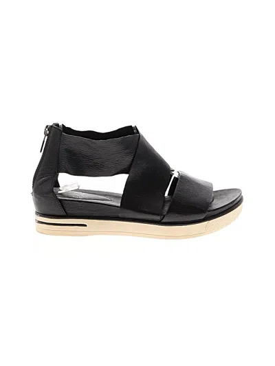 Pre-owned Eileen Fisher Sandals In Black