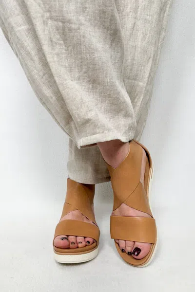 Eileen Fisher Sport Sandal In Honey