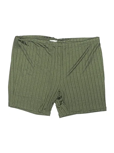 Pre-owned Ekouaer Shorts In Green