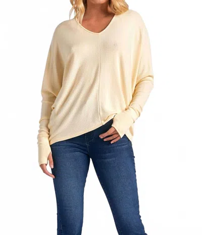 Elan Batwing Thumb Top In Cream In Orange