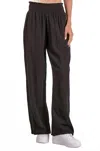 Elan Beachy Wide Leg Pant In Black In Brown