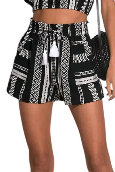 Elan Boho Waist Shorts In Black/white