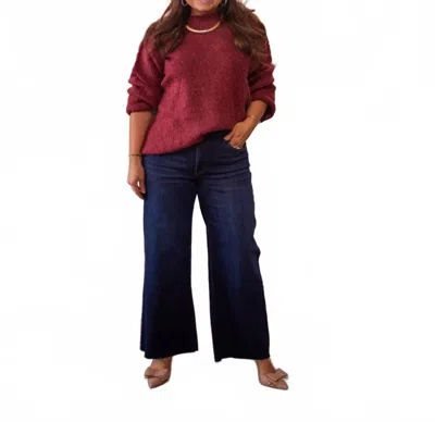Elan Boucle Crewneck Sweater In Plum In Burgundy