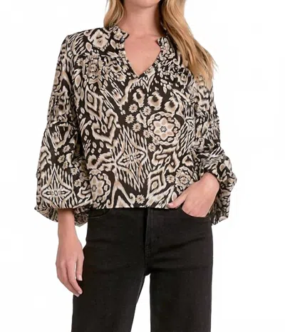 ELAN BUBBLE SLEEVE BLOUSE IN BLACK ACORN