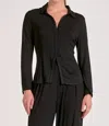 Elan Button Down Top In Black In Black