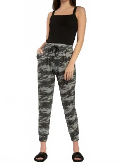 Elan Camo Jogger In Olive In Green