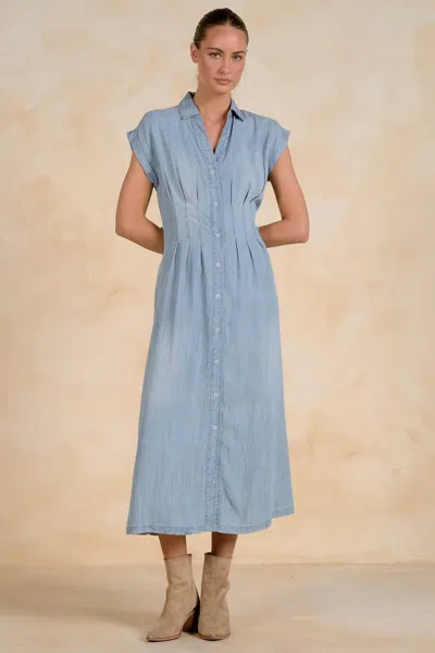 Elan Cap Sleeve Chambray Midi Dress In Blue In Multi